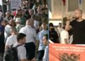 “Kjo protestë mbetet paqësore, dhuna ka ardhur nga policia”, aktivisti Lika: Të qëndrojmë bashkë