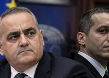 Fredi Beleri mburr deputetin e Agimit të Artë dhe sulmon drejtësinë greke