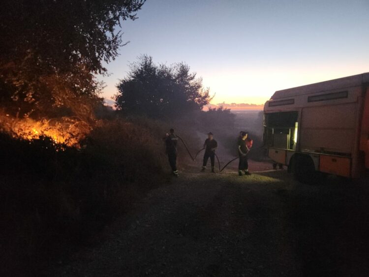 Vihet nën kontroll zjarrri pranë Parkut Arkeologjik të Apollonisë