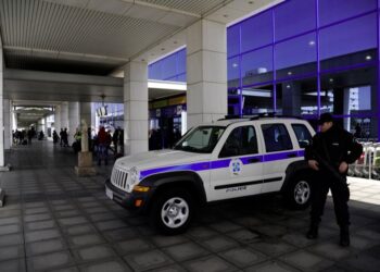 Kapen 100 kilogramë kokainë në aeroportin e Athinës, arrestohen katër shqiptarë