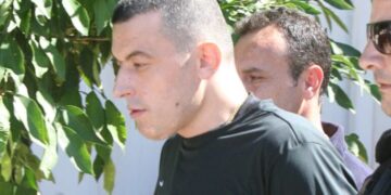 Alket Rizai në Shqipëri? Policia e Shtetit: “Nuk kemi informacion zyrtar”