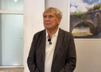 Ambasadori kroat: Qeveria duhet të dëgjojë mesazhin e protestës, gjenerata e re do t’i japë fund tranzicionit