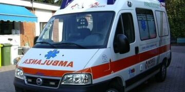 Tragjedi në Cërrik, humb jetën 21-vjeçari pas përplasjes së motorit me shtyllën, plagoset edhe një 17-vjeç