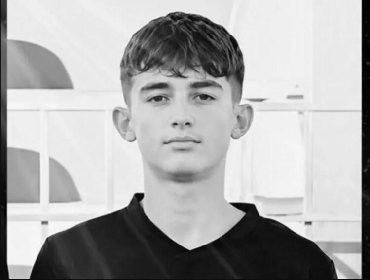 Ngjarje tragjike/ U dëmtua rëndë në kokë gjatë ndeshjes së futbollit, humb jetën 16-vjeçari shqiptar