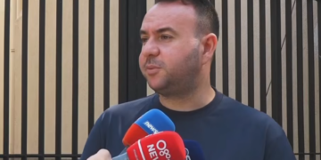 11 protestues të shoqëruar, shpërthen Balliu: Një turp i madh! Në burg duhet të ishte Rama, Balluku dhe hajdutët e qeverisë