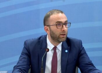Bardhi, thirrje Gjykatës Kushtetuese: Shqyrtoni dhe shfuqizoni ligjin korruptiv për “Paketën e Maleve”, pasojat mund të jenë afatgjata