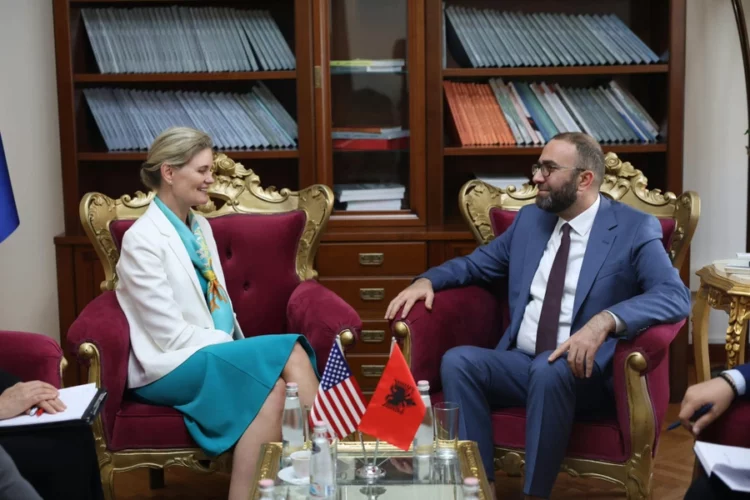 Bardhi takohet me VanHorn në Kryesinë e Kuvendit: SHBA mbetet aleat i çmuar dhe strategjik i Shqipërisë