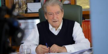 “Do të jenë të po këtij kalibri”, Berisha paralajmëron zhvillime të reja pas arrestimit të Vlora Hysenit
