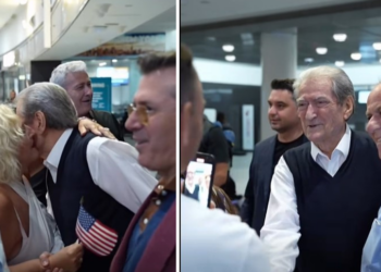 “Mbërrita në SHBA”, Berisha publikon pamjet nga aeroporti, pritet nga përfaqësues të komunitetit shqiptar