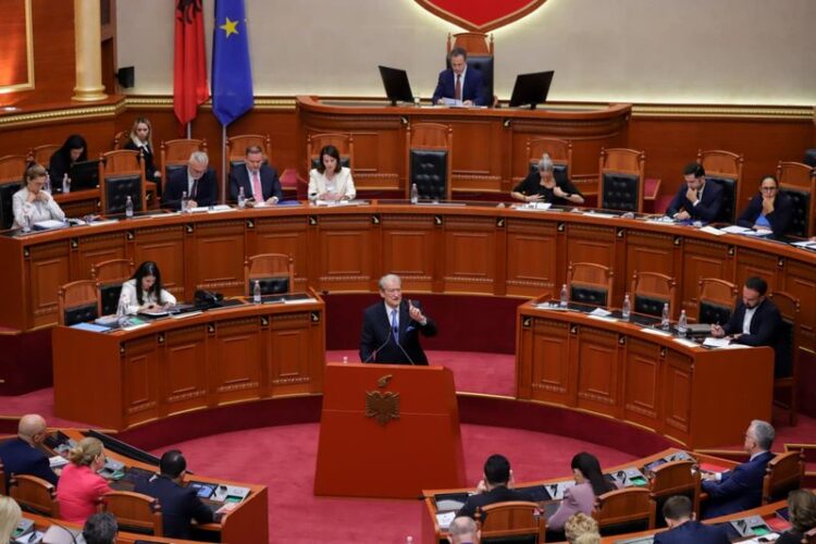 “Ka rënë siguria kombëtare”/ Berisha: Si mund të jeni kaq antikombëtarë, skandalin Hyseni-Agasi doni ta shisni si histori rozë