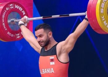 Briken Calja ‘pushton’ Taranton, medalje ari për Shqipërinë dhe rekord në Lojërat Mesdhetare