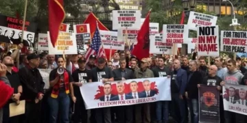 “Jo në emrin tim”/ Diaspora shqiptare në SHBA proteston para OKB-së në New York: Lironi heronjtë tanë!