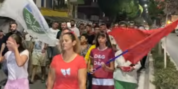Dita 38-të e protestës në Divjakë! Qytetarët nuk ndalen, kundërshtojnë shkrirjen e bashkisë