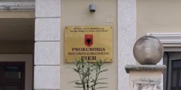 Falsifikuan mbi 1 mijë hektarë, në pranga dy ish-drejtorë të Kadastrës Fier dhe një biznesmen (Emrat)