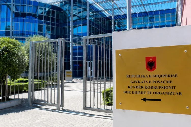 Trafik droge dhe grup kriminal, Apeli i Posaçëm lë në fuqi dënimet ndaj Gëzim Bakallit dhe Erjon Locit