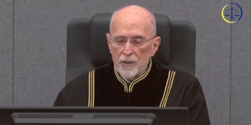 Seanca në Hagë/ Kryegjyqtari rendit akuzat ndaj ish-krerëve: Po gjykojmë individët dhe jo pastërtinë e luftës së UÇK-së