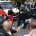 Tensione jashtë Gjykatës Speciale në Hagë, shqiptarët përplasen me policinë