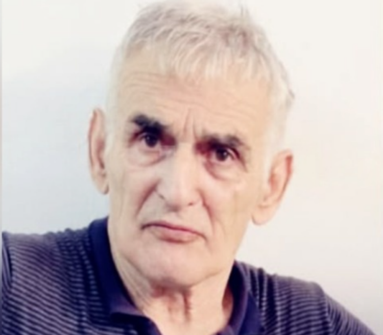 Vrau gruan me thikë brenda në banesë, vetëdorëzohet autori 68-vjeçar i krimit në Tiranë