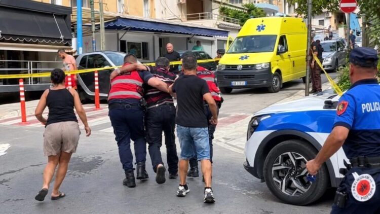 Atentati në Sarandë/ Kalimtari që mbeti i plagosur niset me helikopter në Tiranë