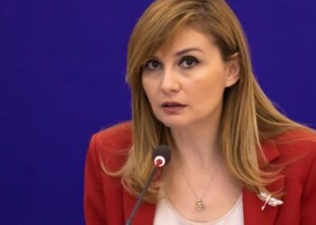 “PPP-të dhe tenderët shkojnë te një grusht njerëzish”/ Tabaku: Ekonomia është futur prej vitesh në një rreth vicioz