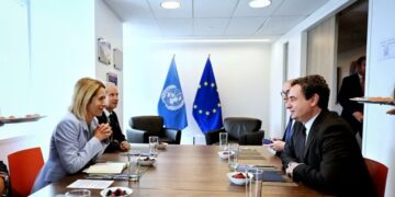 Kaja Kallas takon Kurtin dhe Vuçiçin në New York, kërkon përparim në dialogun Kosovë-Serbi