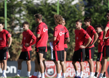 UEFA Nations League / Kombëtarja stërvitet me grupin e plotë, përgatitjet në “Shtëpinë e Futbollit”