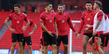 Liga e Kombeve/ Kombëtarja mbyll përgatitjet për ndeshjen ndaj Bjellorusisë në stadiumin “Air Albania”