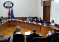 “Ka rënë shteti o bosa, e dini apo jo!” Demokratët dhe socialistët përplasen te komisioni i Ligjeve