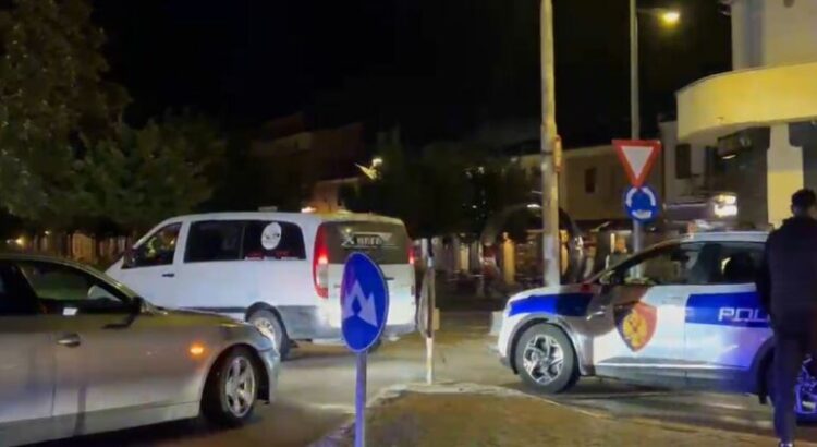Sherr masiv në Korçë, shoqërohen në polici tre persona