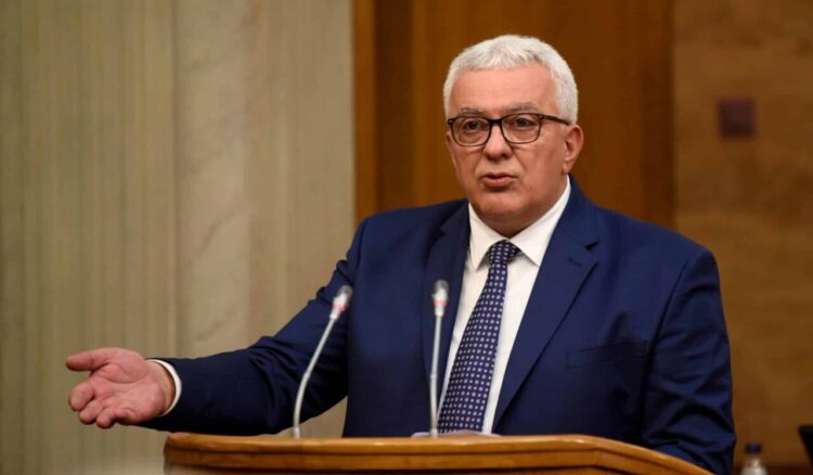 Ngushëlloi familjen e Ratko Mlladiçit, kërkohet shkarkimi e kreut të Kuvendit në Malin e Zi