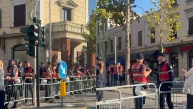 Priten tensione! Rrethohet Kuvendi, gardhe metalike dhe forca policie vendosen në rrugët drejt Parlamentit