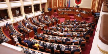 Seanca plenare, PD kërkon ndryshimin e rendit të ditës: Rama të japë shpjegime për situatën në SHISH