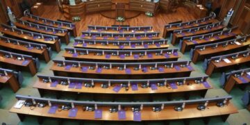 Pas më shumë se një muaji pritje, sot zhvillohet seanca për konstituimin e Kuvendit të Kosovës