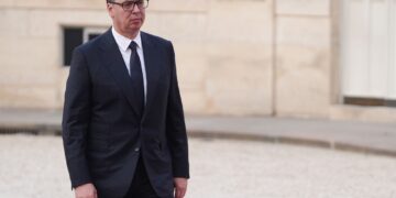Aleksandër Vuçiç jep sot dorëheqjen, nuk “harron” mikun e vjetër