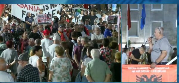 “T’i japim goditjen përfundimtare kësaj qeverie”, mesazhi nga protesta: Rama hapi rrugë Shqipërisë së re