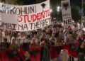 “Ju erdhi fundi!”- Qytetarët nisin marshimin nëpër rrugës e Tiranës: Studentët po bëjnë revolucion!