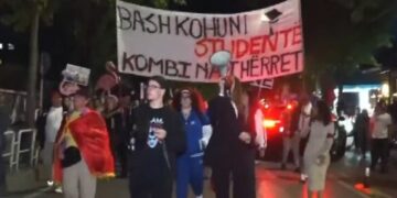 Mbyllet protesta e 119 kundër Ramës! Qytetarët të vendosur, nuk ndalen deri në largimin e kryeministrit: Ju erdhi fundi!