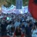 “Nuk jeni vetëm”, protestuesit zbarkojnë te Blloku i Sigurisë ku mbahen qytetarët e ndaluar: Arrestoni Ramën, lironi shqipet