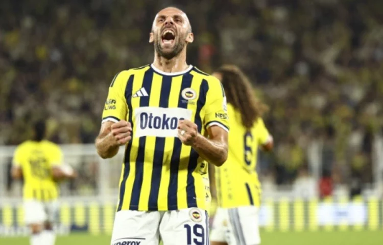 Fenerbahçe-Roma/ Vedat Muriqi titullar në Champions, lë në stol Lukakun