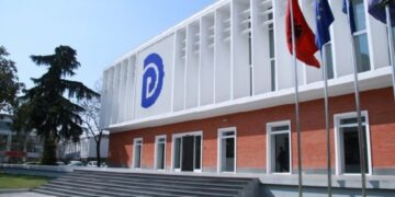 PD depoziton ligjin për ndarjen territoriale të vendit: 100 bashki dhe 12 qarqe