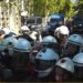 Përplasjet me policinë në protestë, 17 qytetarë janë shoqëruar në komisariate