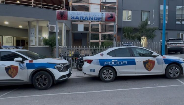 E rëndë në Sarandë! Plagosen 3 persona brenda një qendre tregtare, dy prej tyre janë vëllezër (Emrat)