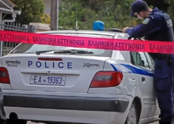 55-vjeçari shqiptar plagoset me armë zjarri në Athinë, autorët i zunë pritë para banesës