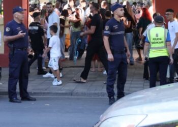 Alarmi për bombë në shkollën “Edith Durham”, reagon zv.kryeministrja Koçiu: Një çmenduri…