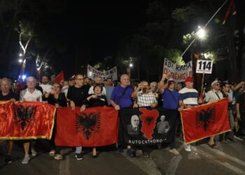 115 ditë qëndresë! Qytetarët në  protestë kundër qeverisë: Ta shpëtojmë  vendin nga kanceri, që e ka emrin Edi Rama