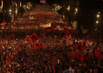 Sot 118 ditë radhazi revoltë popullore/ Mes skandaleve të reja, protestuesit kërkojnë largimin e kryeministrit Rama dhe qeverisë