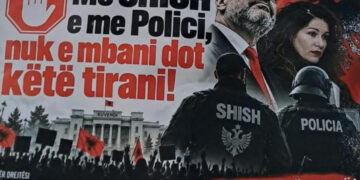 Protestuesit edhe më të vendosur: Nuk do të ndalemi deri sa ta shohim edhe Ramën në pranga