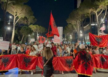 103 ditë protestë/ Qytetarët nuk tërhiqen nga kërkesa për dorëheqjen e Ramës: Të bllokojmë të gjithë institucionet