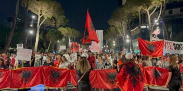 103 ditë protestë/ Qytetarët nuk tërhiqen nga kërkesa për dorëheqjen e Ramës: Të bllokojmë të gjithë institucionet
