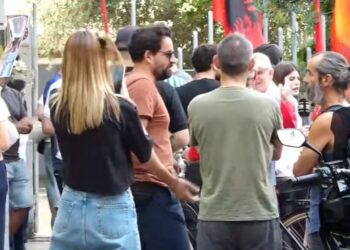 Sot vendoset për 14 protestuesit e arrestuar, qytetarët mblidhen para Gjykatës Penale